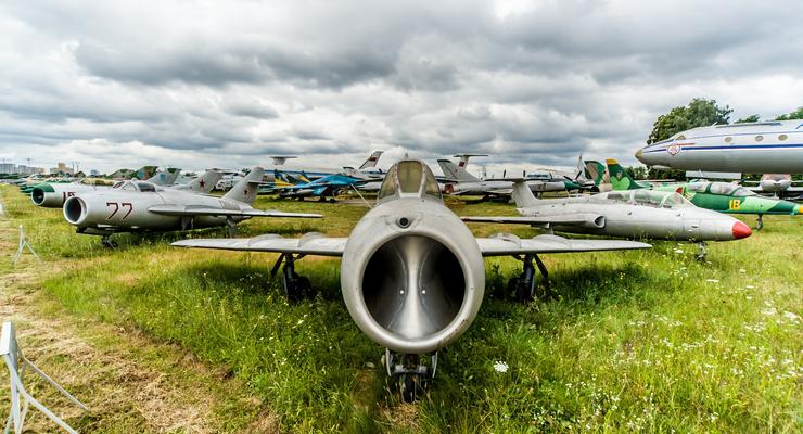 Киевлянам показали украинские самолеты на фестивале в музее авиации