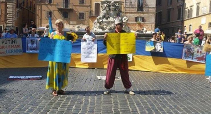 В Риме арестовали семью россиян, нецензурно выражавшихся на украинском митинге