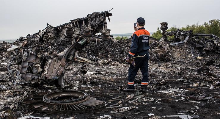 Катастрофа рейса MH-17: Как менялись версии в российских СМИ