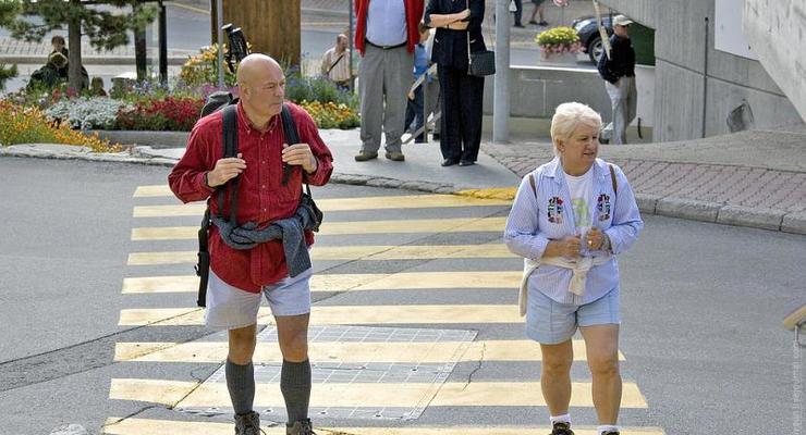 Жить дольше: в какой стране наибольшая продолжительность жизни