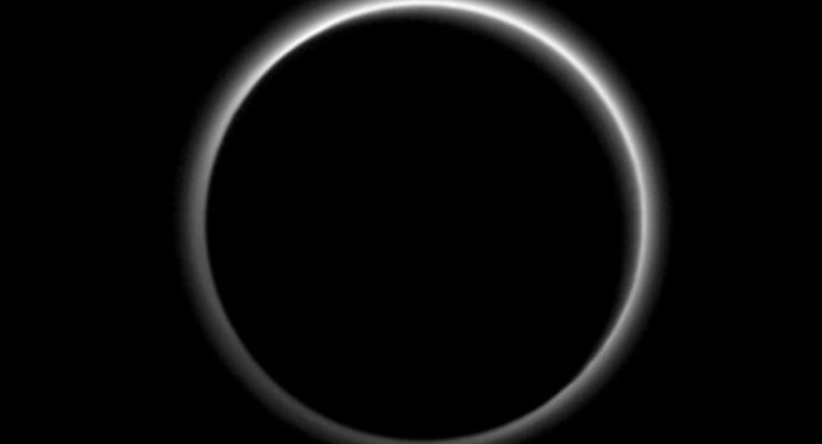 Зонд NASA снял затмение Солнца Плутоном