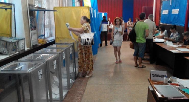 На довыборах в Чернигове зафиксировано более 20 мелких нарушений