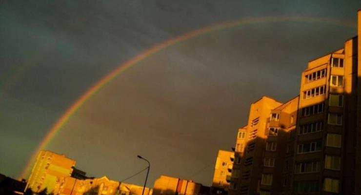 Пользователи сети восхищаются удивительной радугой в Луцке