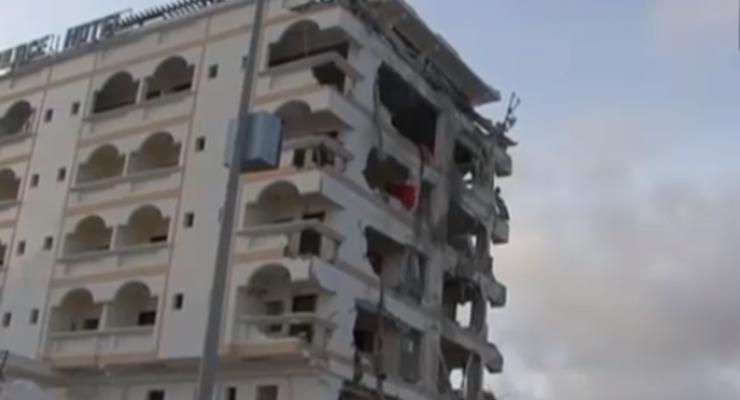 Боевики взорвали гостиницу в столице Сомали