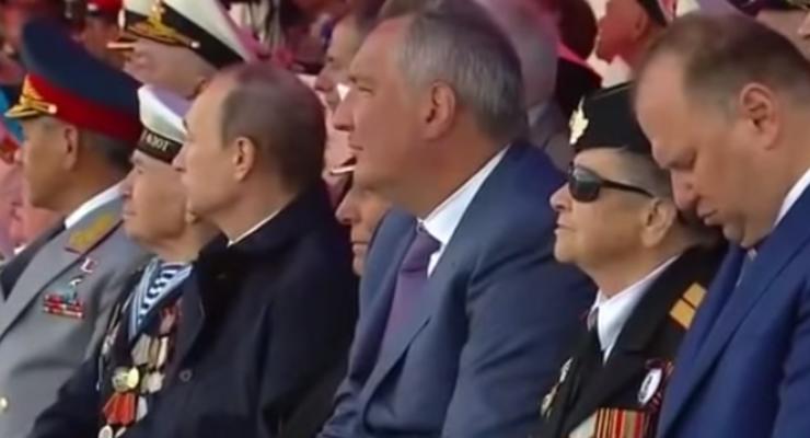 Губернатор Калининграда заснул на параде