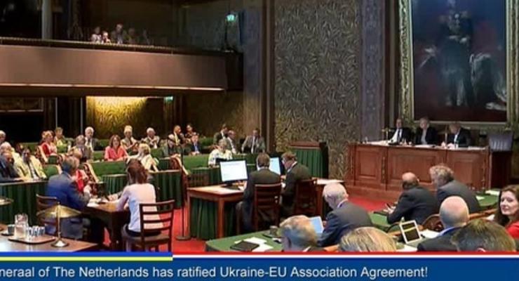 В Нидерландах требуют референдума о Соглашении Украина-ЕС