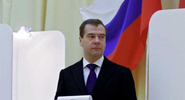 Медведев утвердил правила уничтожения санкционированных продуктов
