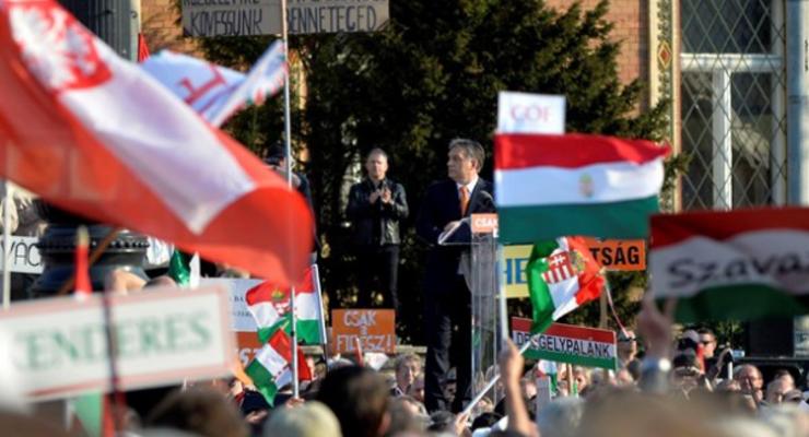 Вслед за французскими и итальянскими депутатами в Крым собрались венгерские "йоббики"