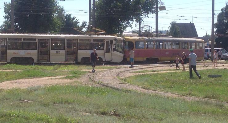 В Харькове не смогли разминуться два трамвая
