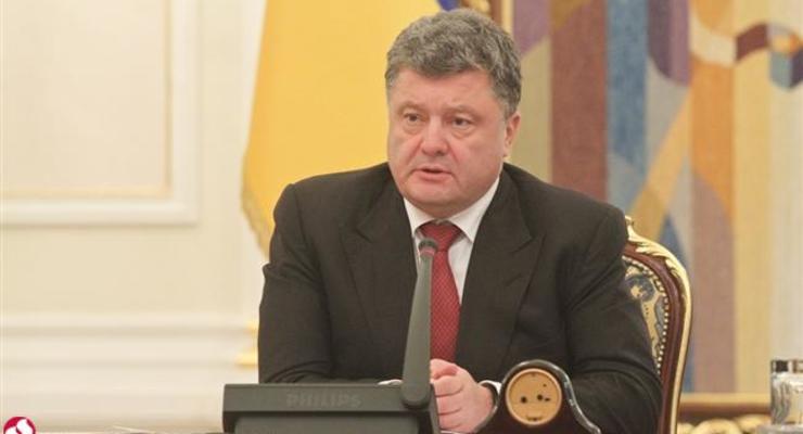 Порошенко уволил двух глав районных администраций Луганщины