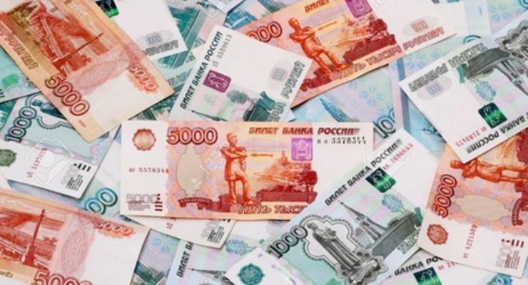 Курс рубля на Московской бирже продолжает падать