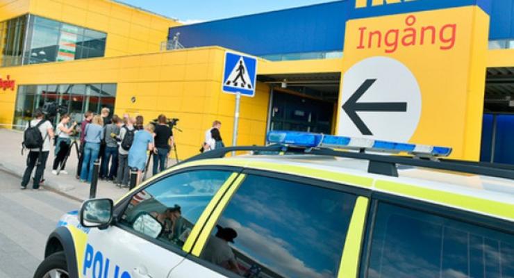 Полиция Швеции арестовала двоих подозреваемых в убийстве посетителей IKEA