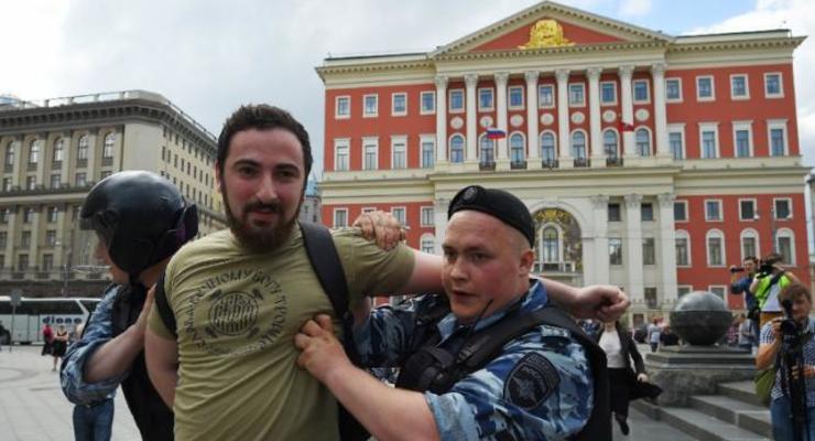 В Москве православные радикалы разгромили выставку скульптур