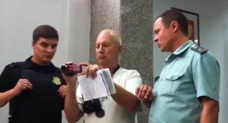В ростовском суде российский журналист пытался спровоцировать конфликт сторонников Савченко. Видео