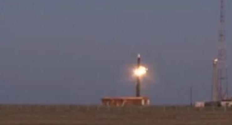 Россия произвела тестовый запуск баллистической ракеты Тополь