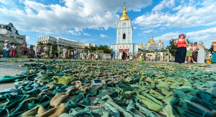 В Киеве сплели самую большую маскировочную сетку