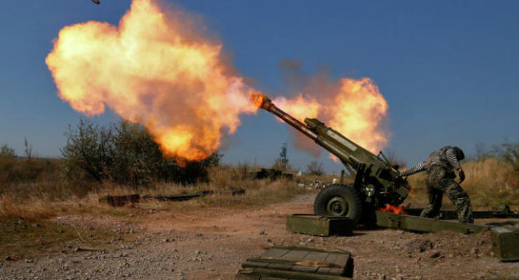 На Луганщине боевики стреляют из артиллерии и тяжелых минометов