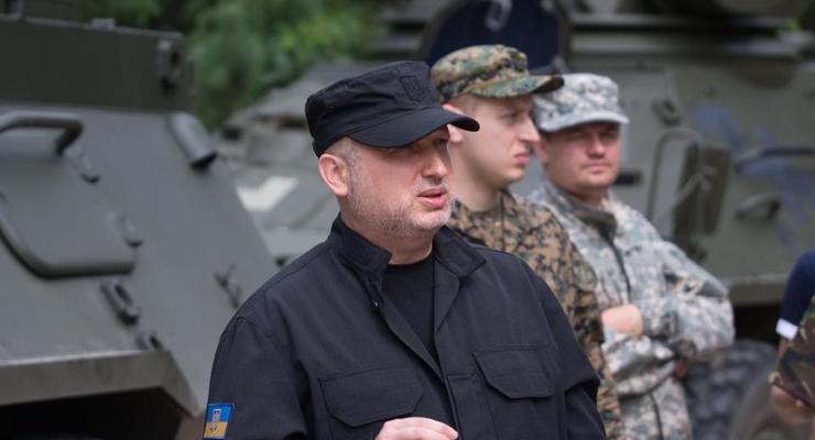 Армия РФ навела понтоны для переброски войск на Донбасс - Турчинов