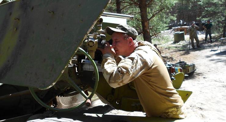 Террористы залпами артиллерии накрывают передовые позиции сил АТО - ИС