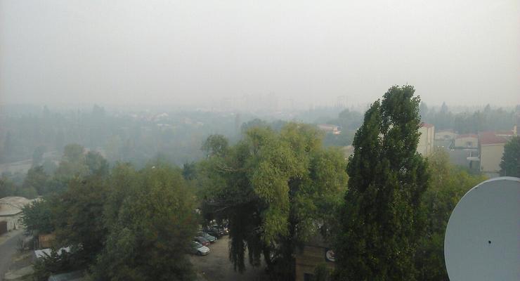 Киев опять накрыло дымом