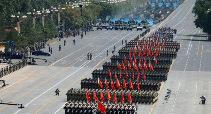 Строго под линеечку: в Китае прошел грандиозный военный парад