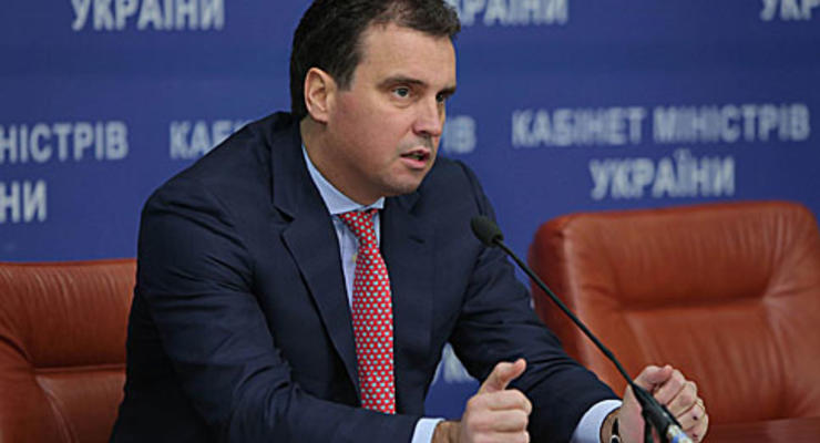 Министр экономики Абромавичус не хочет принимать украинское гражданство