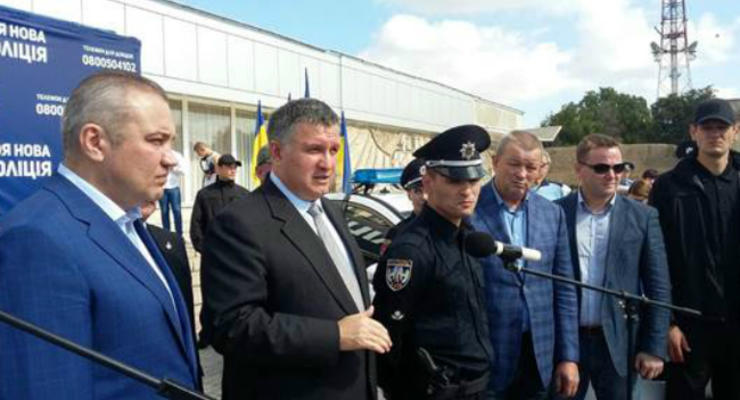 Аваков: Милиция пройдет переаттестацию, чтобы стать полицией