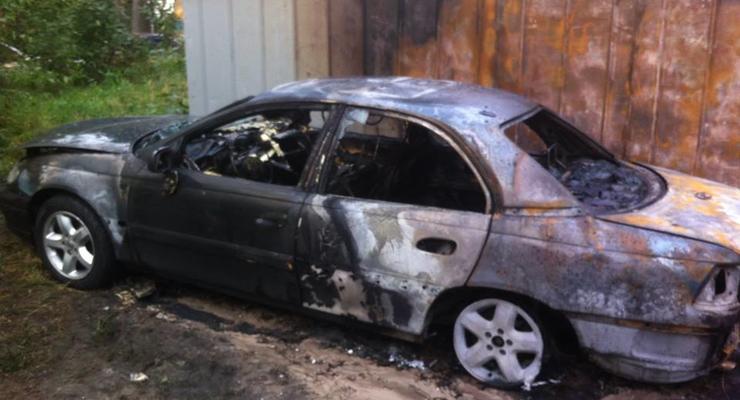 В Деснянском районе столицы за ночь сгорели четыре автомобиля