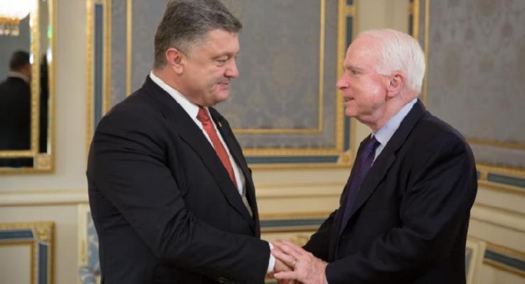 Маккейн осудил планы боевиков провести фейковые выборы в Донбассе