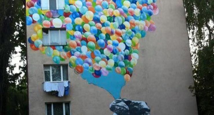 Хорошие новости 25 сентября: робот вместо человека, летающий слон в Киеве и награда Сенцова
