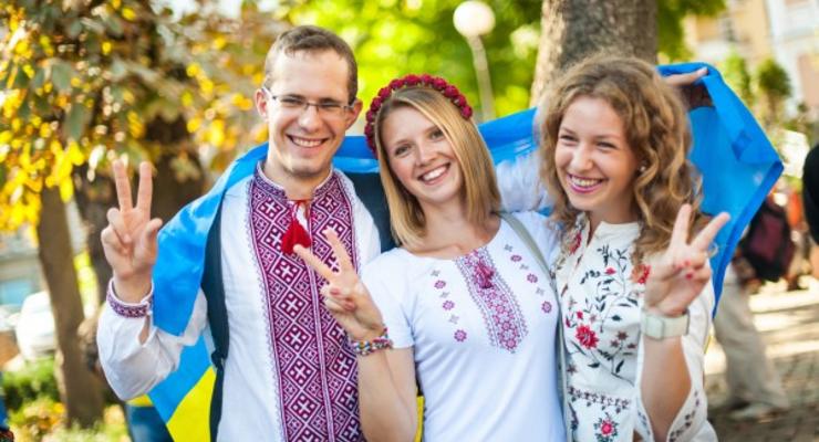 В Киеве прошел мегамарш вышиванок