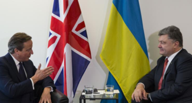 Порошенко и Кэмерон осудили намерение боевиков провести выборы на Донбассе