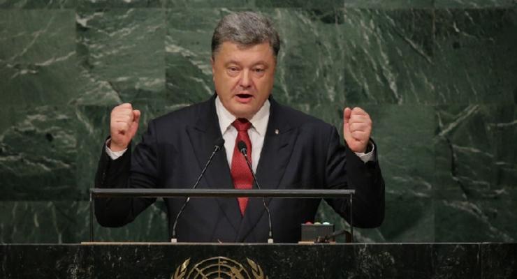 Агрессия России унесла жизни 8 тыс украинцев - Порошенко