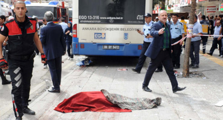В Анкаре автобус врезался в толпу на остановке, погибли 11 человек