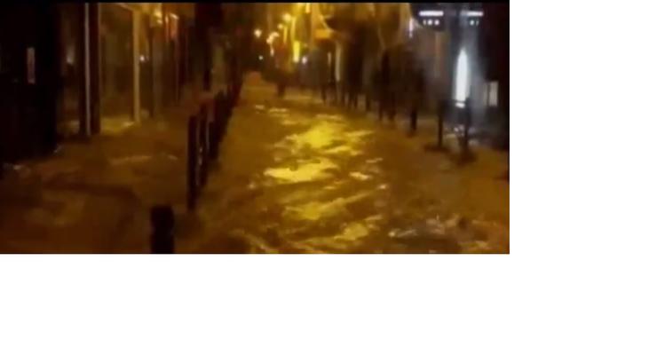 В Сети появилось видео наводнения на Лазурном берегу Франции