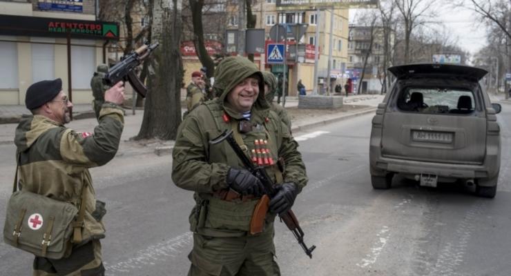 В оккупированном Донбассе действуют более 150 школ для боевиков