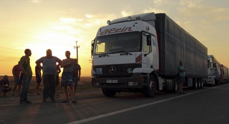 Транспортный поток в Крым сократился в два раза