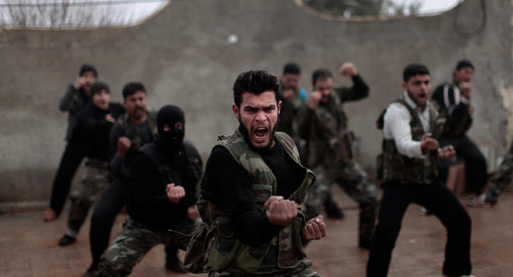 США перестанет тренировать сирийских повстанцев