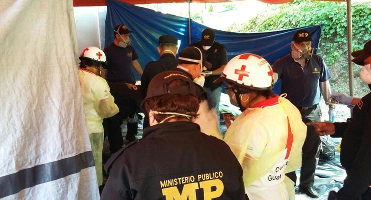 Жертвами оползня в Гватемале стали более 270 человек