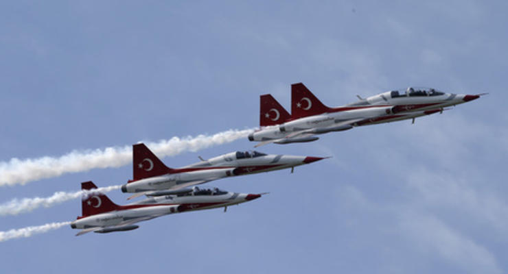 Турецкие ВВС нанесли удар по позициям курдов в Ираке