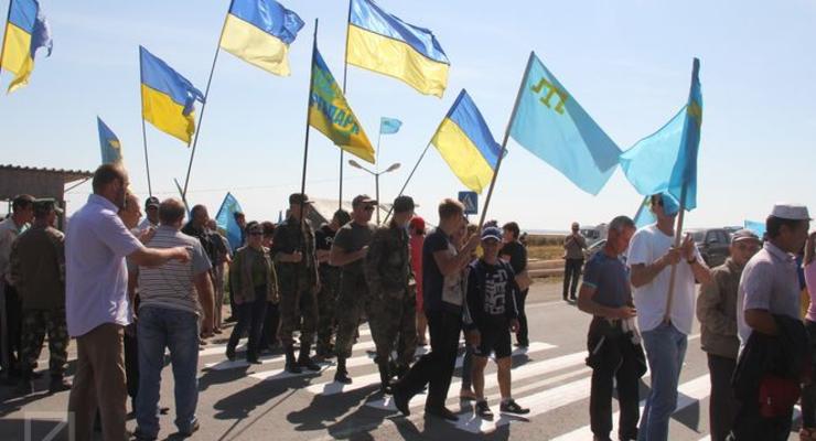 На админгранице с Крымом дежурят 200 активистов и 45 милиционеров - власти Херсонщины