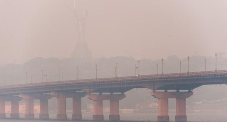 Въезд грузовиков в Киев ограничили из-за загрязненного воздуха