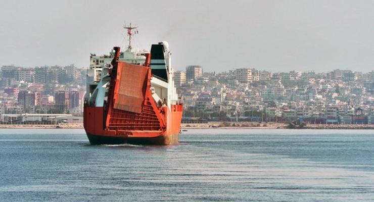 Из РФ в Сирию за неделю прибыло более 100 грузовых кораблей - СМИ
