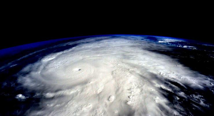 В NASA сняли из космоса крупнейший в истории ураган Патрисия