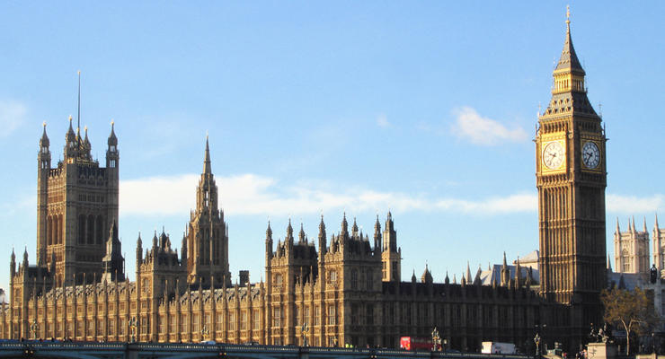 Лондон заморозил политические связи с Москвой - российский посол