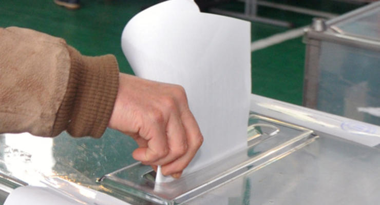Милиция Закарпатья задержала троих подозреваемых в подкупе избирателей