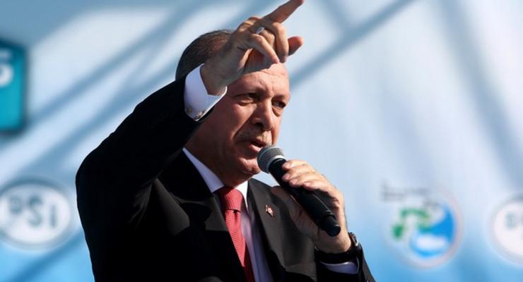 Эрдоган угрожает военными мерами сирийским курдам