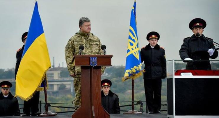 Порошенко сообщил об освобождении из плена девяти военных