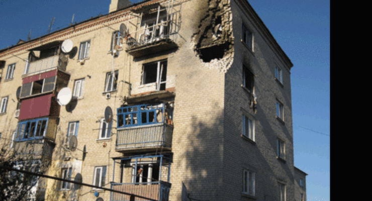При взрывах боеприпасов в Сватово два человека погибли и пятеро ранены - МВД