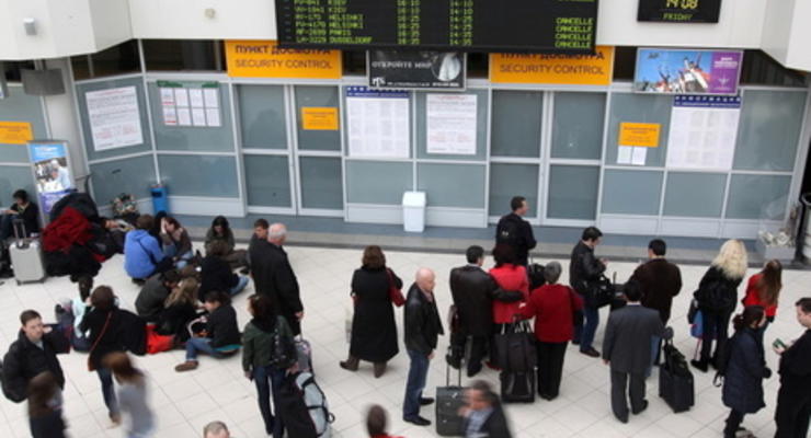 МИД Украины проверяет наличие украинцев на борту потерпевшего катастрофу российского самолета
